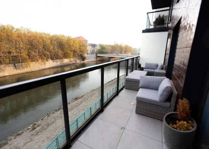 Wa27 Riverside Premium Apartment, 200M To The Old Town *